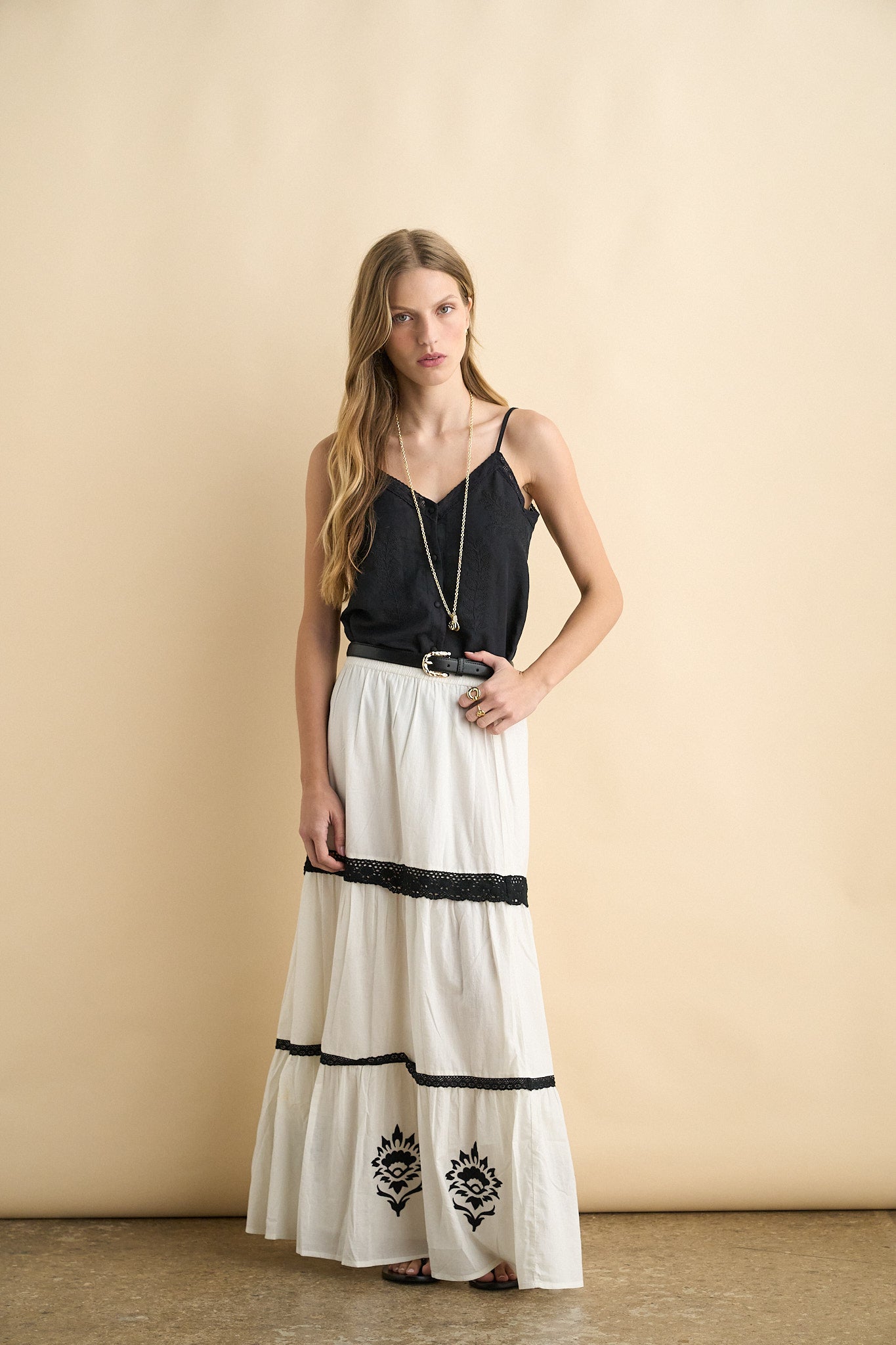Victoria top black