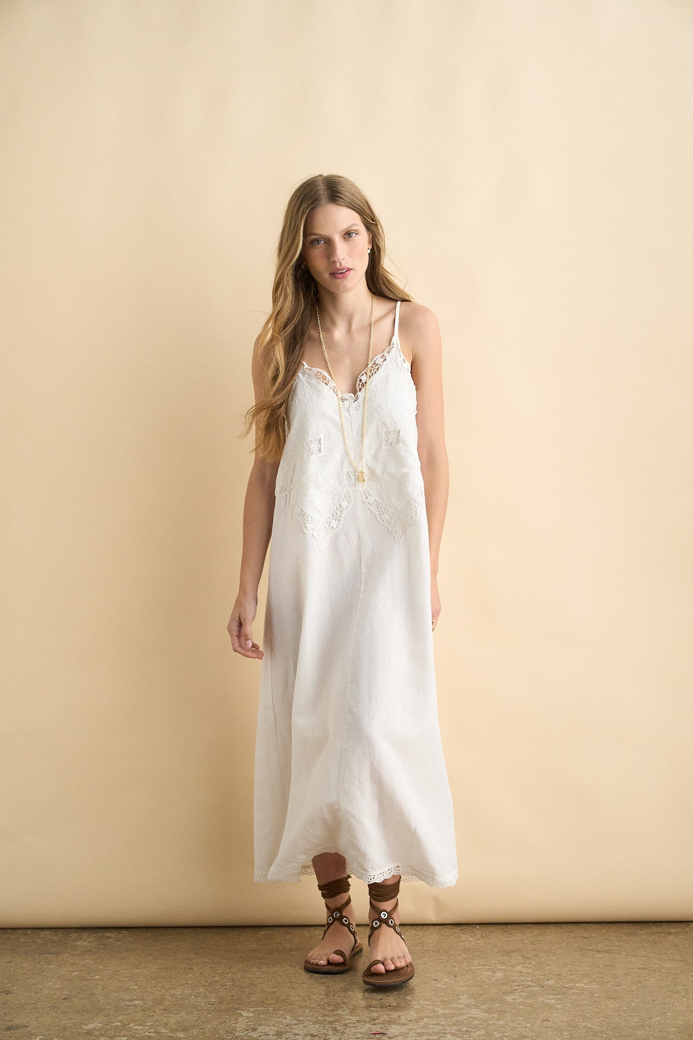 Lucie dress white